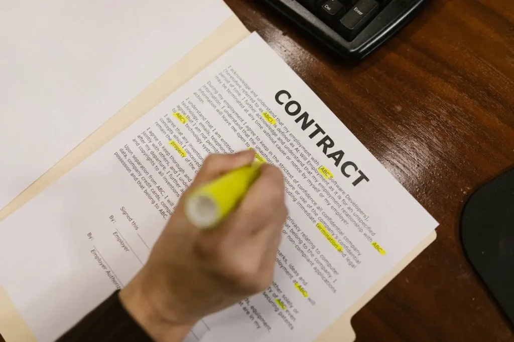 os contratos de empréstimos e financiamentos devem informar